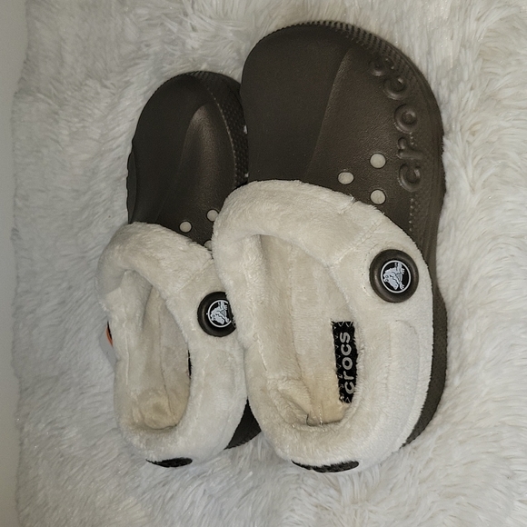 Crocs Kids Blitzen Polar Clogs Chocolate-Oatmeal Size J1 - Picture 2 of 4